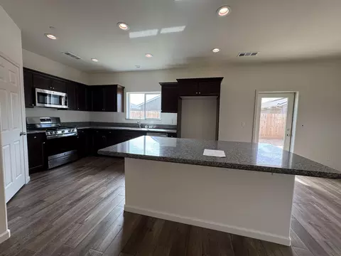 Kitchen - 30635 Delancy Rd, Visalia, CA 93291 photo 2 of 4