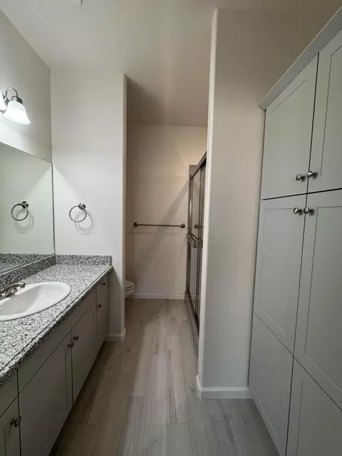 Bath - 30614 Delancy Rd, Visalia, CA 93291 photo 4 of 4