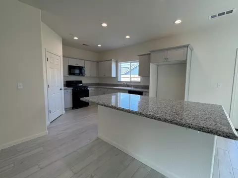 Kitchen - 30614 Delancy Rd, Visalia, CA 93291 photo 2 of 3