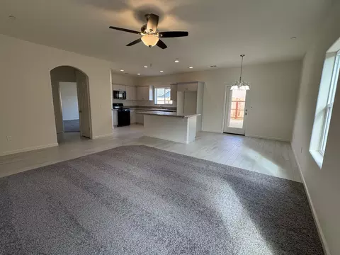 Living - 30614 Delancy Rd, Visalia, CA 93291 photo 2 of 4
