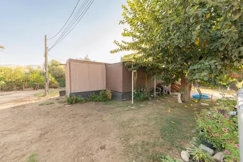 27298 Avenue 146 #B, Porterville, CA 93257
