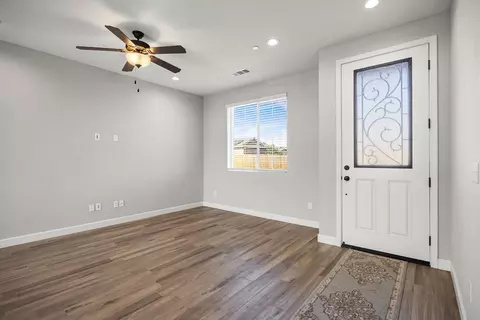 Living - 4011 W Nellis Ave, Visalia, CA 93277 photo 1 of 4