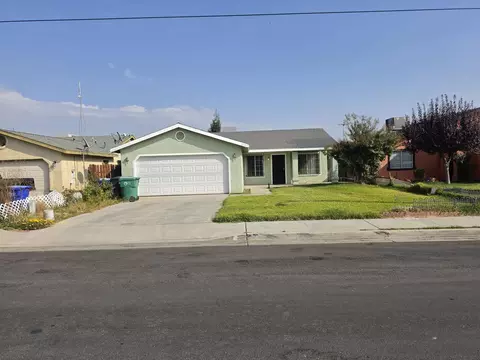 618 S Indiana St, Porterville, CA 93257