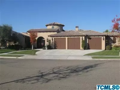 4802 W Delta Ave, Visalia, CA 93291 photo 1