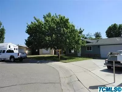 1448 S Clark St, Visalia, CA 93292 photo 2