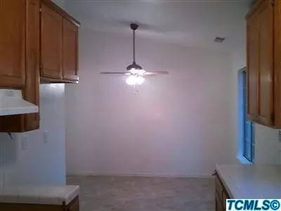 14333 W Chad Ct, Kerman, CA 93630 photo 3