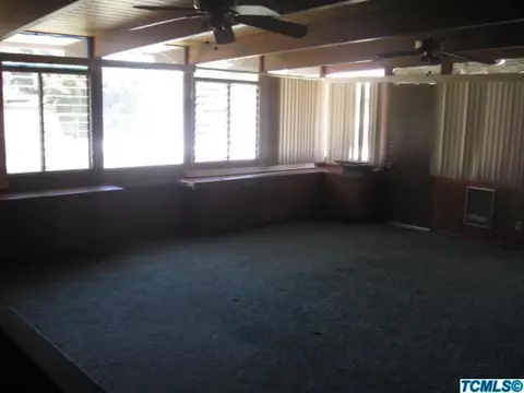 825 E Saginaw Ave, Dinuba, CA 93618 photo 4