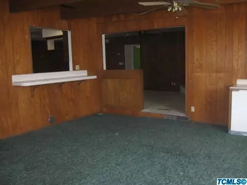825 E Saginaw Ave, Dinuba, CA 93618 photo 3