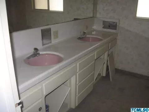 825 E Saginaw Ave, Dinuba, CA 93618 photo 13