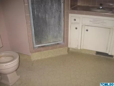 825 E Saginaw Ave, Dinuba, CA 93618 photo 7