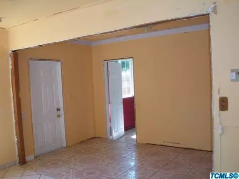 1829 Meadow Ln, Dinuba, CA 93618 photo 4