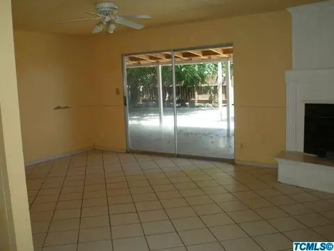 1829 Meadow Ln, Dinuba, CA 93618 photo 2