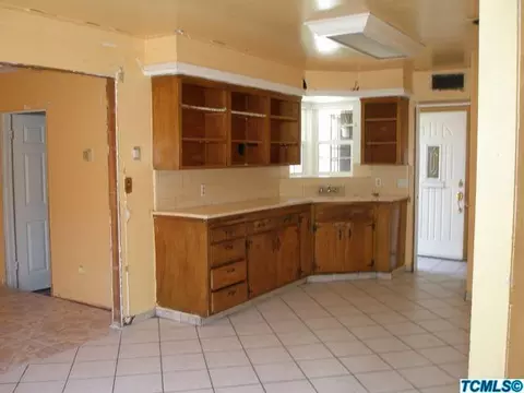 1829 Meadow Ln, Dinuba, CA 93618 photo 3