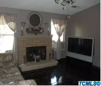 1560 E North Way, Dinuba, CA 93618 photo 3