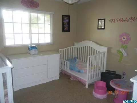 604 E Cambridge Ave, Visalia, CA 93292 photo 9