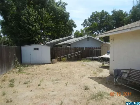 604 E Cambridge Ave, Visalia, CA 93292 photo 14