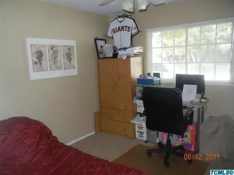 604 E Cambridge Ave, Visalia, CA 93292 photo 11