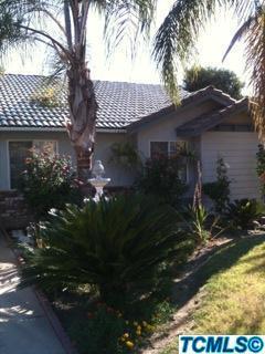 2415 E Vine Ct, Visalia, CA 93292 photo 2