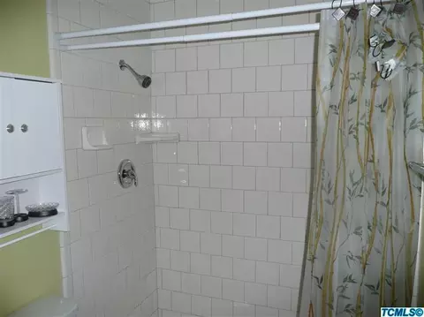 1680 E North Way, Dinuba, CA 93618 photo 9