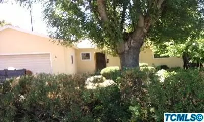 621 E Cypress Ave, Visalia, CA 93292 photo 1