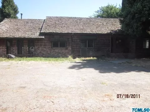 1141 W Iris Ave, Visalia, CA 93277 photo 1
