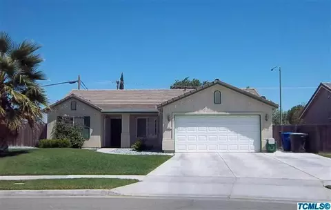 682 Sunset Ave, Lemoore, CA 93245 photo 1