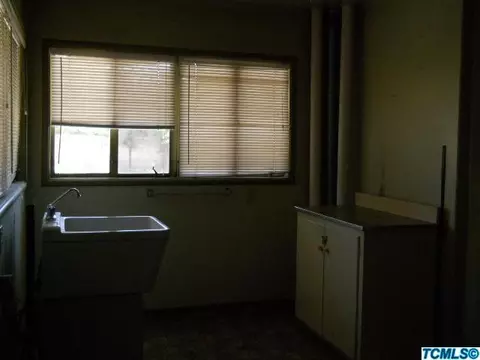 1740 E Cheryl Ln, Tulare, CA 93274 photo 18