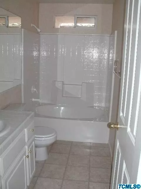 3938 E Laurel Ct, Visalia, CA 93292 photo 7