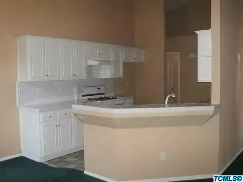 3938 E Laurel Ct, Visalia, CA 93292 photo 5