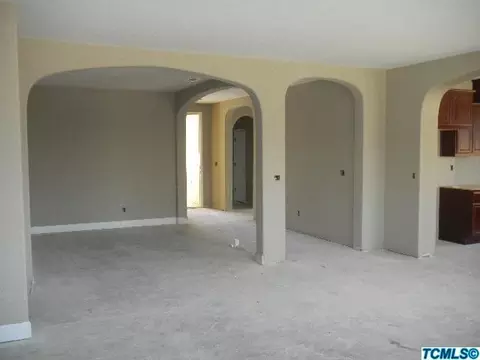 167 Hampton St, Tulare, CA 93274 photo 9