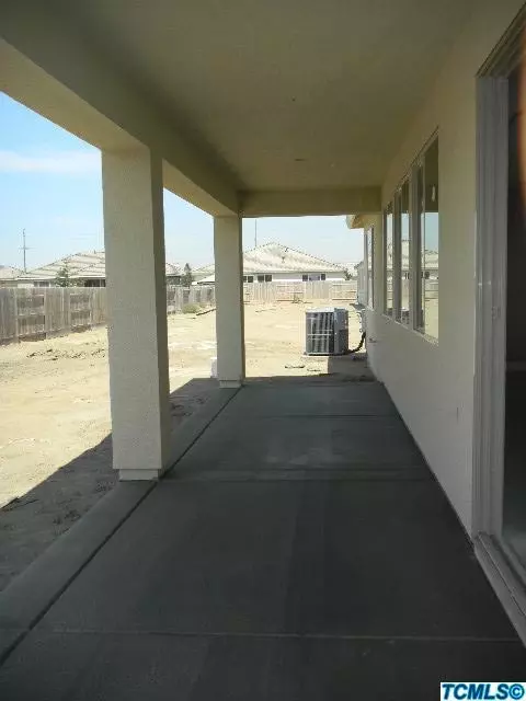 167 Hampton St, Tulare, CA 93274 photo 11