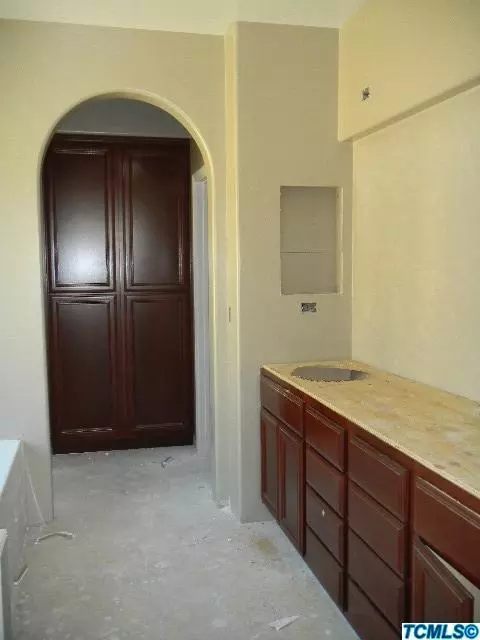 167 Hampton St, Tulare, CA 93274 photo 10