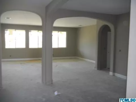 167 Hampton St, Tulare, CA 93274 photo 4