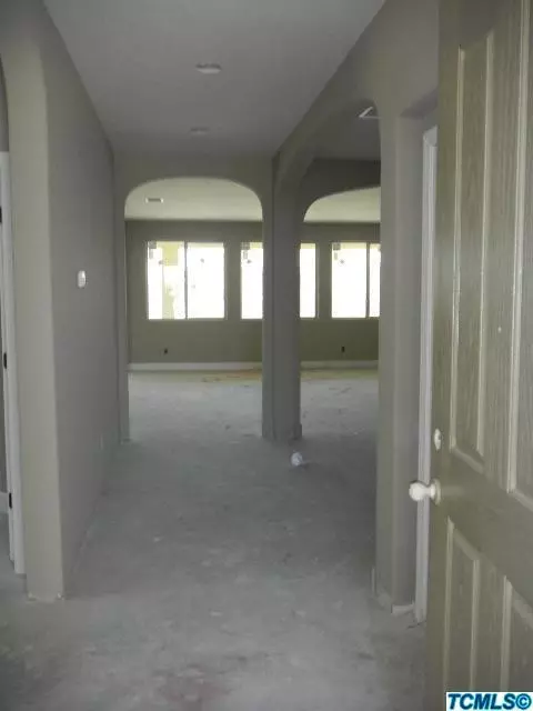 167 Hampton St, Tulare, CA 93274 photo 3