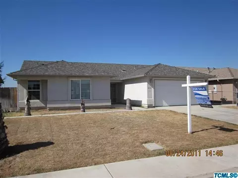 250 E Robin Ave, Visalia, CA 93291 photo 1