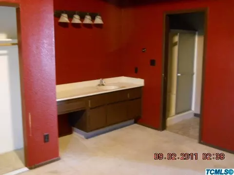 1919 E Beech Ave, Visalia, CA 93292 photo 4