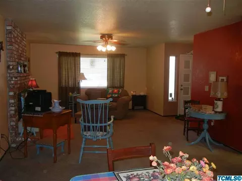 624 Moore Cir, Exeter, CA 93221 photo 3