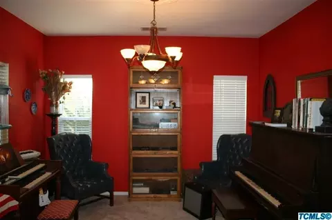 4224 E Laurel Ave, Visalia, CA 93292 photo 4