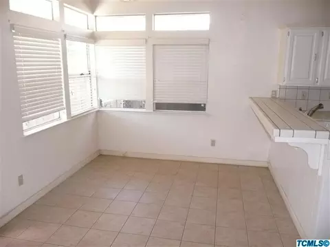 2139 E Kaweah Ct, Visalia, CA 93292 photo 4