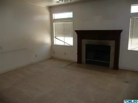 2139 E Kaweah Ct, Visalia, CA 93292 photo 6