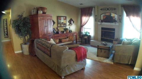2344 Murray Ct, Visalia, CA 93292 photo 2