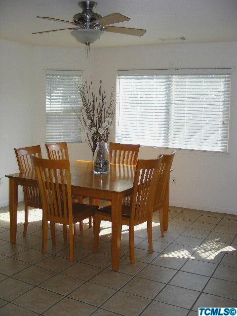 3645 E Vista Dr, Visalia, CA 93292 photo 9