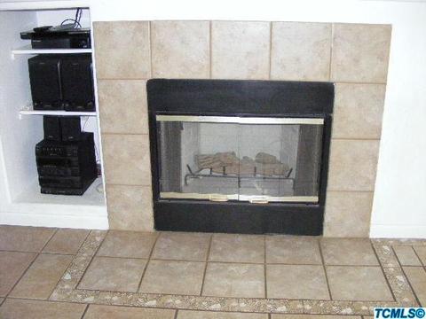 3645 E Vista Dr, Visalia, CA 93292 photo 8