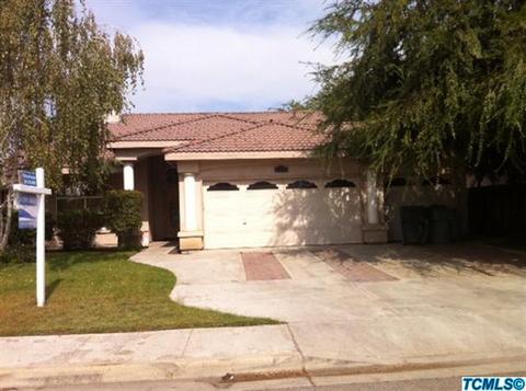 1638 E Dorothea Ave, Visalia, CA 93292 photo 1