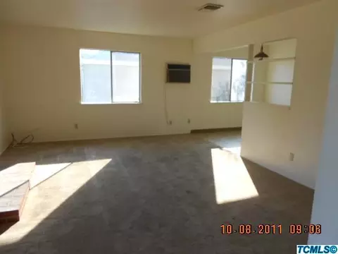 401 Elm St, Hanford, CA 93230 photo 2