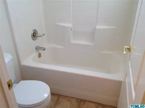 4235 E Cambridge Ave, Visalia, CA 93292 photo 18