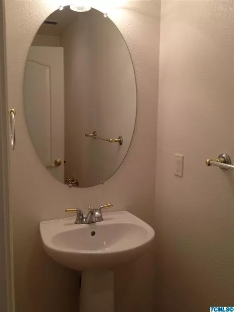 4235 E Cambridge Ave, Visalia, CA 93292 photo 22