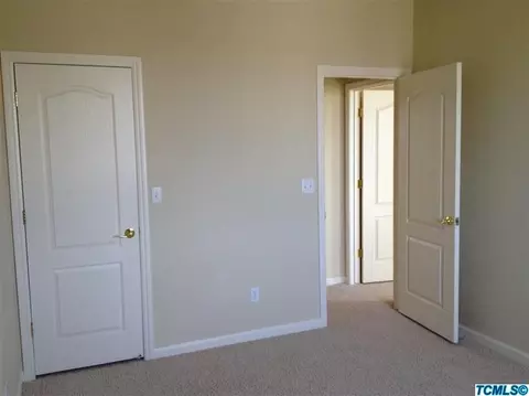 4235 E Cambridge Ave, Visalia, CA 93292 photo 7