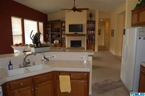 2033 E Jefferson Ave, Reedley, CA 93654 photo 9