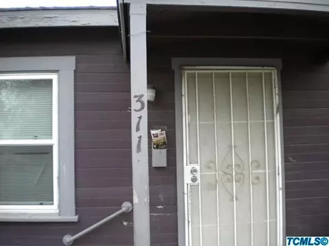 301 E 9th St, Hanford, CA 93230 photo 16